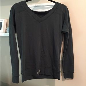 Beyond Yoga soft v neck pullover